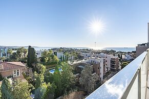 Hotel Astari