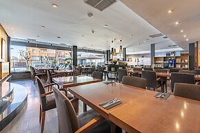 Hotel Astari