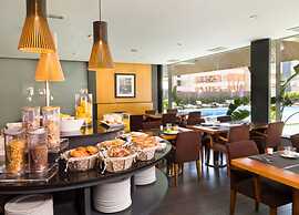 Hotel Astari