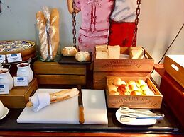 Centara Life Hotel Mae Sot