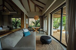 Punta Islita, Autograph Collection