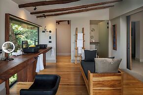 Punta Islita, Autograph Collection