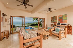 Punta Islita, Autograph Collection