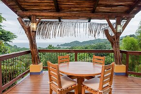 Punta Islita, Autograph Collection