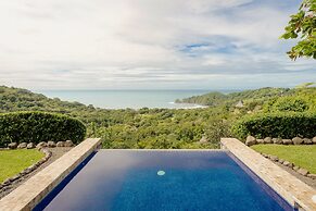Punta Islita, Autograph Collection