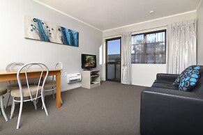 Knightsbridge Court Motor Lodge