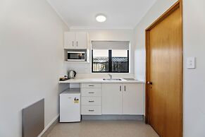 Knightsbridge Court Motor Lodge