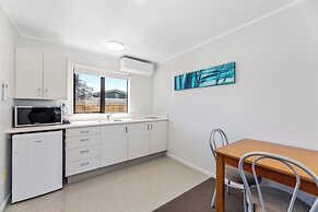 Knightsbridge Court Motor Lodge