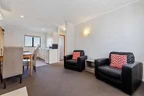 Knightsbridge Court Motor Lodge