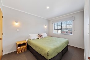 Knightsbridge Court Motor Lodge