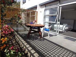 Aloha Seaview Resort Motel