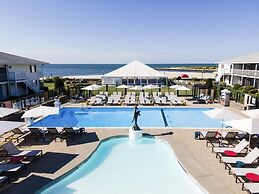 Red Jacket Beach Resort