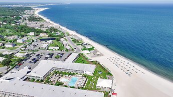 Red Jacket Beach Resort