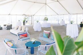 Red Jacket Beach Resort