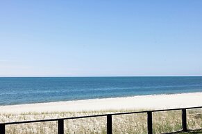 Red Jacket Beach Resort