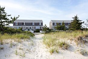 Red Jacket Beach Resort