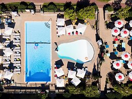 Red Jacket Beach Resort