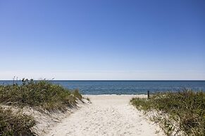 Red Jacket Beach Resort
