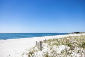 Red Jacket Beach Resort