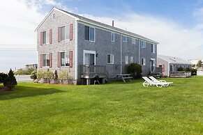 Red Jacket Beach Resort