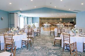 Red Jacket Beach Resort