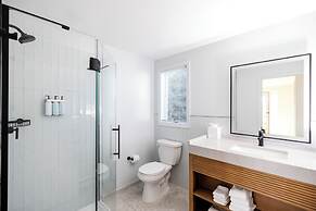 Red Jacket Beach Resort