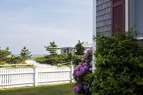 Red Jacket Beach Resort