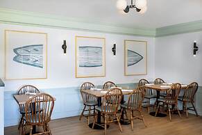 Red Jacket Beach Resort