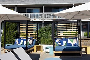 Red Jacket Beach Resort