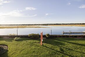Red Jacket Beach Resort