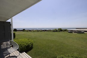 Red Jacket Beach Resort