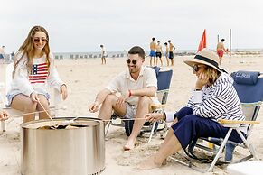 Red Jacket Beach Resort