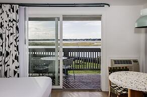 Red Jacket Beach Resort