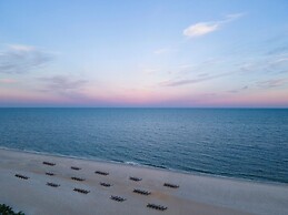 Red Jacket Beach Resort