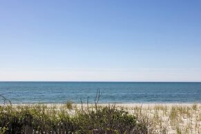 Red Jacket Beach Resort