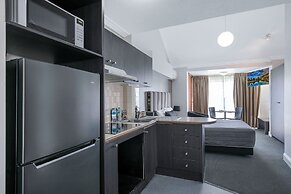 Comfort Inn & Suites Northgate Airport