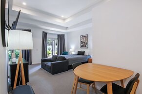 Comfort Inn & Suites Northgate Airport