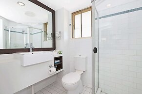 Comfort Inn & Suites Northgate Airport