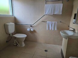 Comfort Inn & Suites Northgate Airport