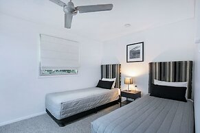 Comfort Inn & Suites Northgate Airport