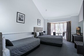 Comfort Inn & Suites Northgate Airport