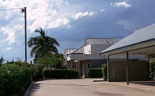 Comfort Inn & Suites Northgate Airport