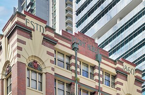 Royal Albert Hotel