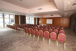 Holiday Inn Ellesmere Port by IHG