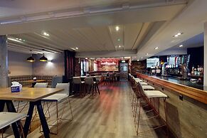 Village Hotel Manchester Hyde