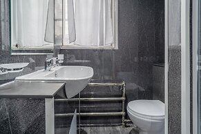 Britannia Adelphi Hotel