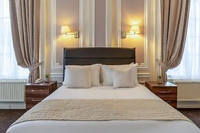 Britannia Adelphi Hotel