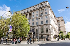 Britannia Adelphi Hotel