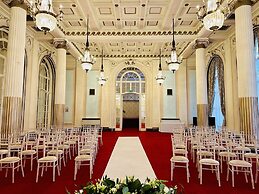 Britannia Adelphi Hotel