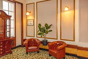 Britannia Adelphi Hotel